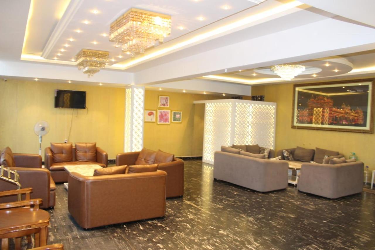 Grand Milestone Villa ไมซอร์ ภายนอก รูปภาพ